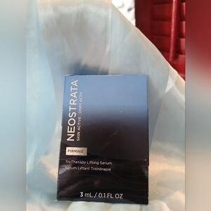 Firming Tri-Therapy Lifting Serum – Blue